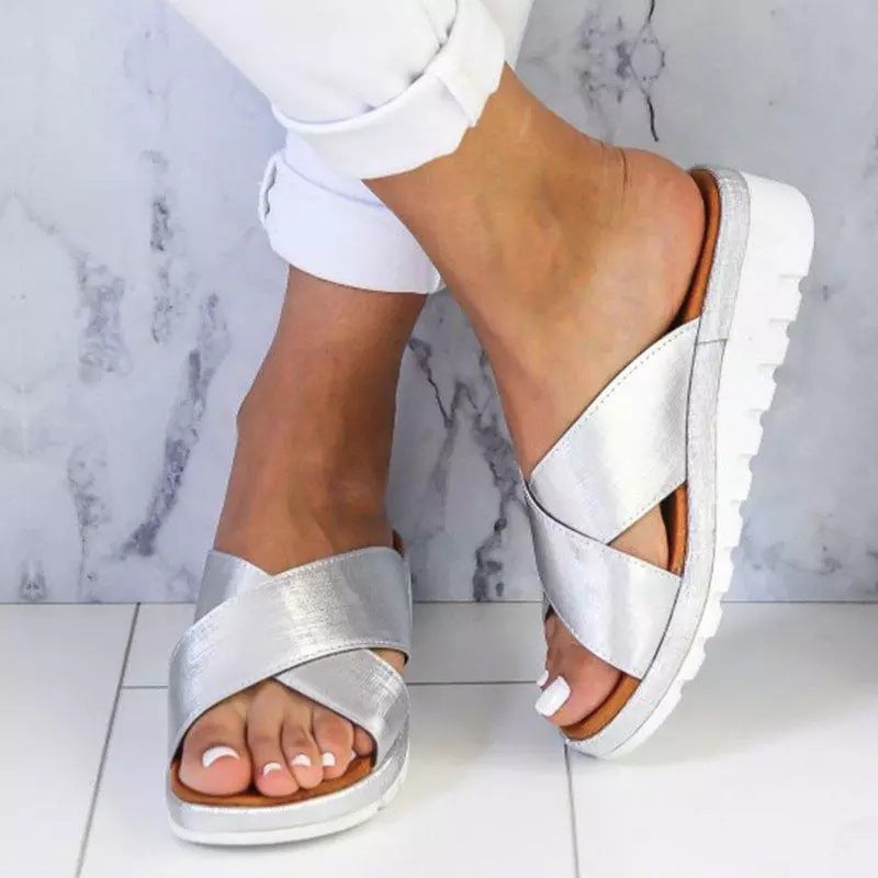 Fashion new open-toed mid-heel wedge heel women's slippers