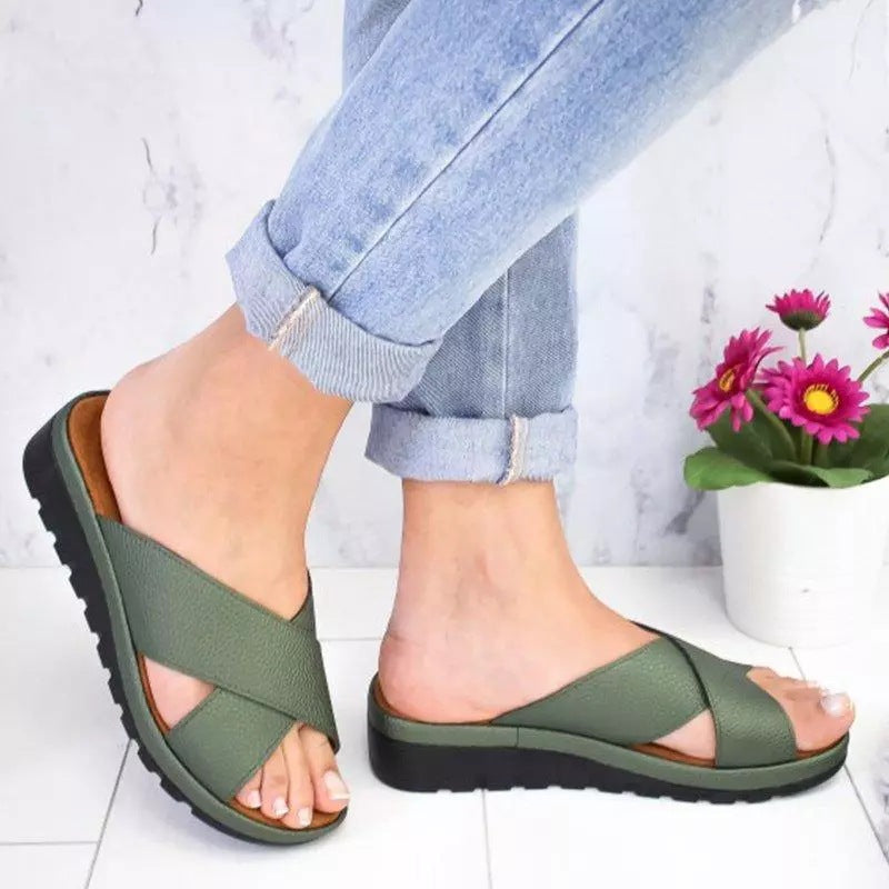 Fashion new open-toed mid-heel wedge heel women's slippers