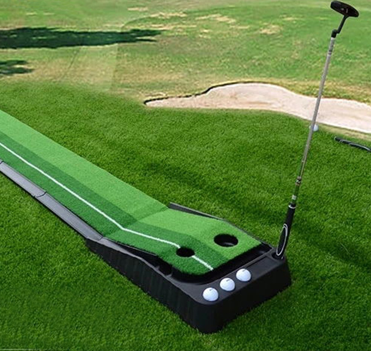 ⛳️Golf putting green carpet【Only 100 orders left】